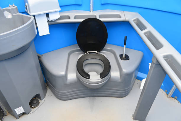 Porta potty delivery and setup in Daleville, VA
